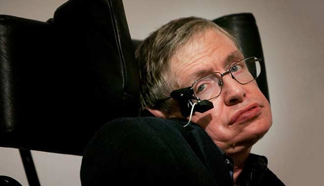 Ünlü evrenbilimci Stephen Hawking hayatını kaybetti