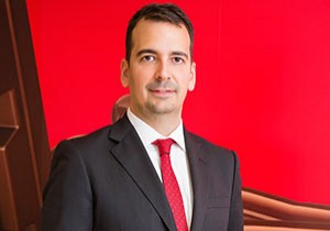Murat Ülker'in yeğeni ne şirketi kurdu?