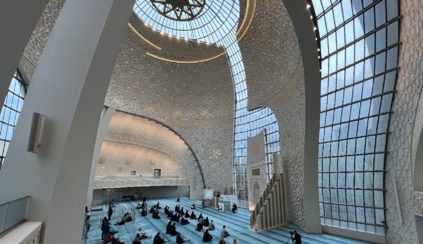 Almanya'da camilere tehdit