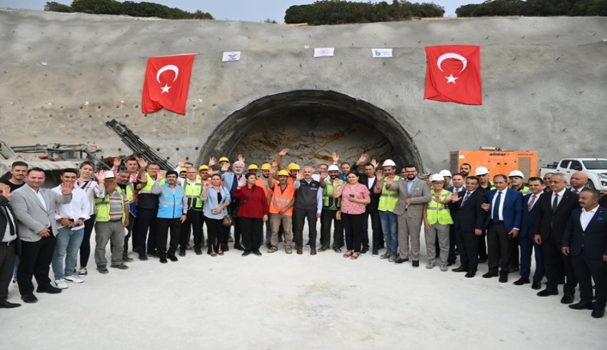 Ankara-İzmir'i 3.5 saate indirecek hızlı tren 2027'de seferde