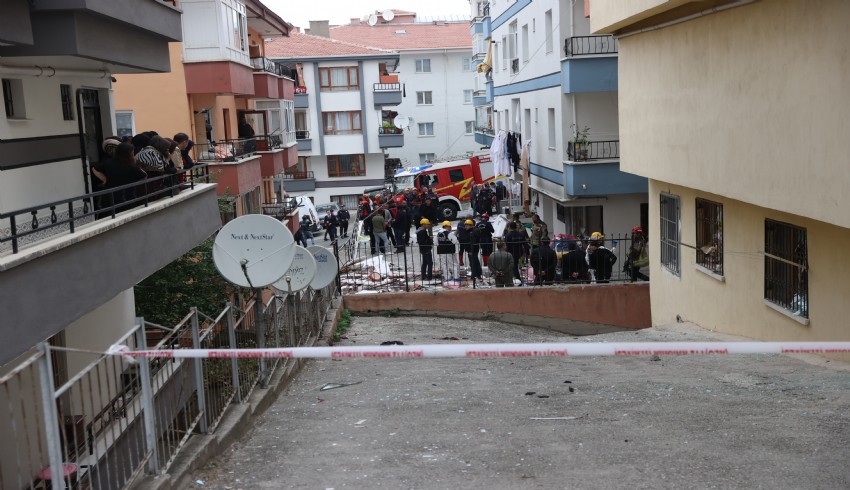 Ankara Mamak’ta binada doğal gaz patlaması sonucu 1 kişi öldü
