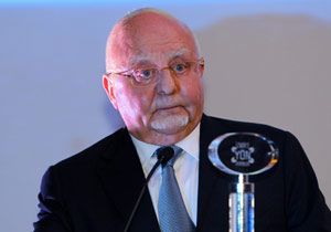 İzmirli ünlü işadamı İstanbul'da ofis açarak büyümüş