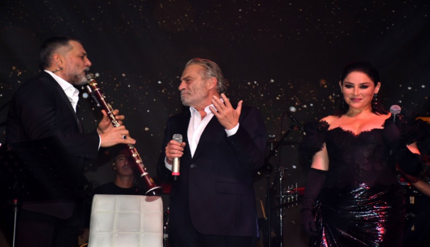 Aşkın Nur Yengi ile Haluk Bilginer yeni yıla birlikte girdi