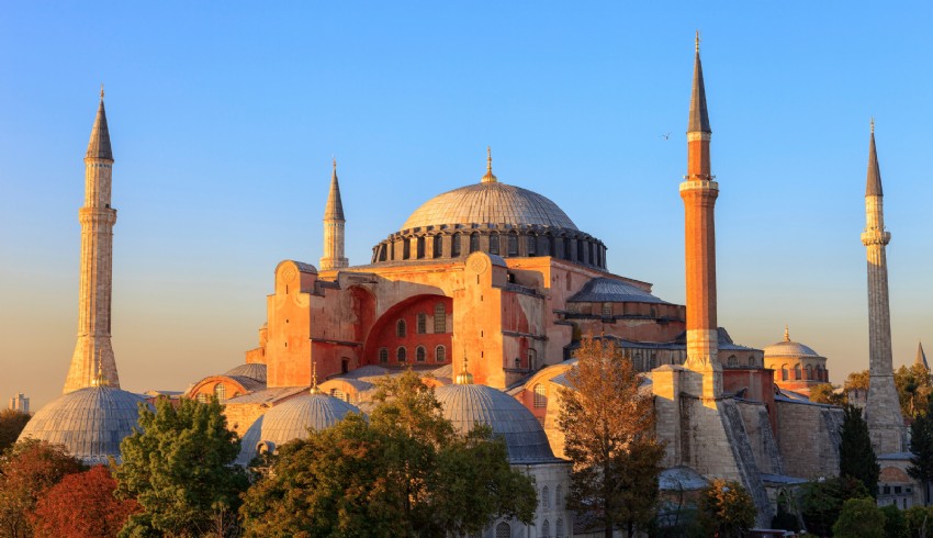 Ayasofya'ya giriş ücreti 25 euro oldu