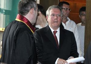 Aziz Yıldırım gözaltında!