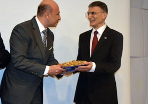 ''İnciri özledim” diyen Nobel Ödüllü Aziz Sancar’a Aydın inciri