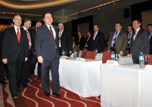 ''Hep ihtiyat, hep tedbir.. 2011 yılı böyle olacak''