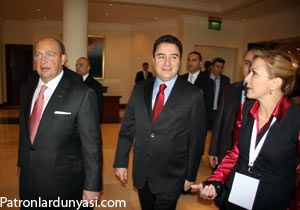 Babacan Davos yolcusu aklı Erzurum'da