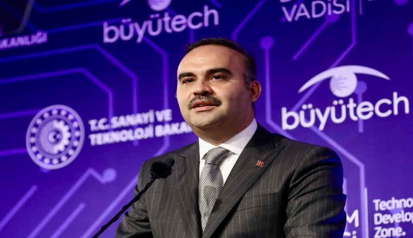 Bakan Kacır: Türkiye tüm yatırımcılar için kazandıran adres