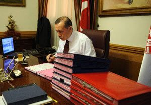 Hükümetin revizyon oyunu