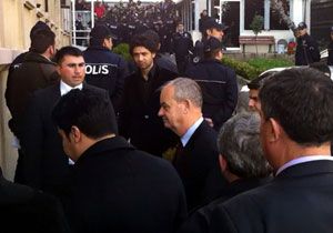 Başbuğ, mahkeme salonunu terketti