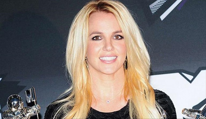 Britney Spears ilk haftada 1 milyon sattı