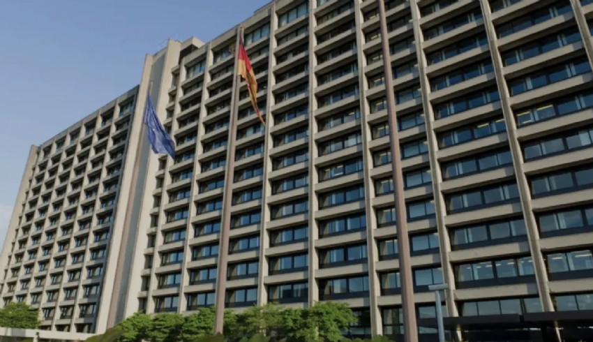 Bundesbank: Almanya üçüncü çeyrekte daraldı