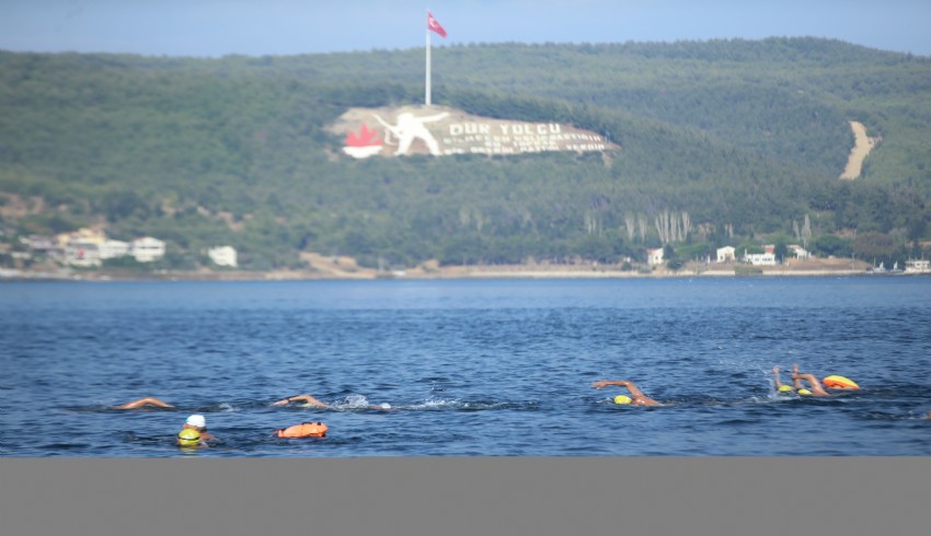 Çanakkale Boğazı Wilusa Rotary Yüzme Yarışı yapıldı