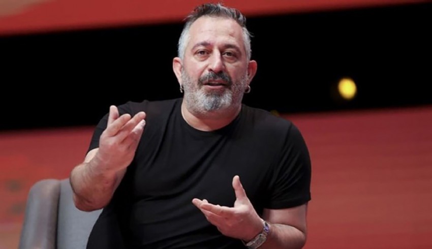 Cem Yılmaz'dan 'Evi satılık' haberine yanıt: Komik değil
