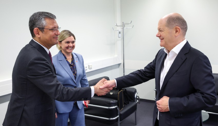 CHP Genel Başkanı Özel, Almanya Başbakanı Olaf Scholz ile görüştü