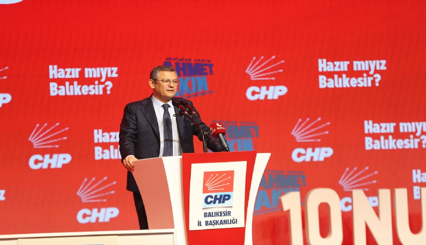 CHP Genel Başkanı Özel: Üç beş kişinin iktidara yakın gazetelerin manşetine çıkmasının önemi yok