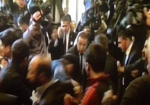 Kılıçdaroğlu'na Meclis'te yumruklu saldırı