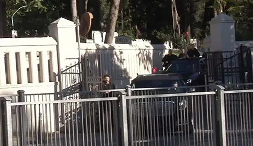 Cumhurbaşkanı Erdoğan anne ve babasının kabirlerini ziyaret etti