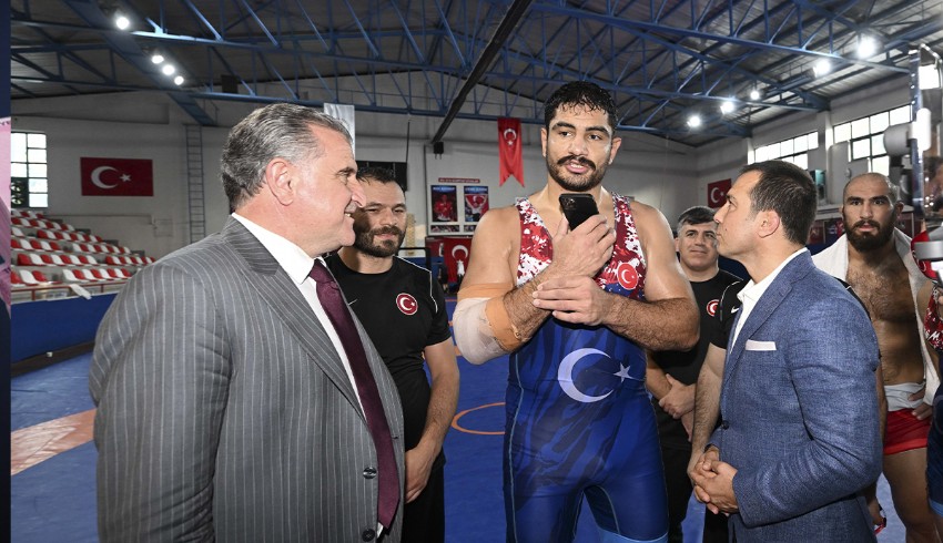 Cumhurbaşkanı Erdoğan, telefonda Taha Akgül ile görüştü