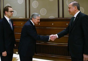 Ömer Koç hangi görevinden ayrılıyor?