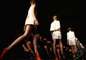 Mercedes-Benz Fashion Week'te rezalet