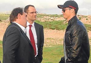 Ronaldo kaçak AVM'ye geliyor