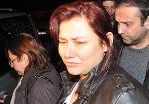 Deniz Seki nişanlıdan yakalandı
