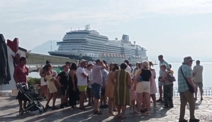 Dev kruvaziyer, rotasını İsrail'den Alanya'ya çevirdi