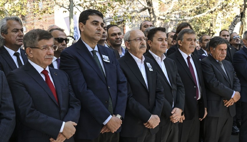 DEVA Partisi Genel Başkanı Babacan'ın babası Hilmi Babacan son yolculuğuna uğurlandı