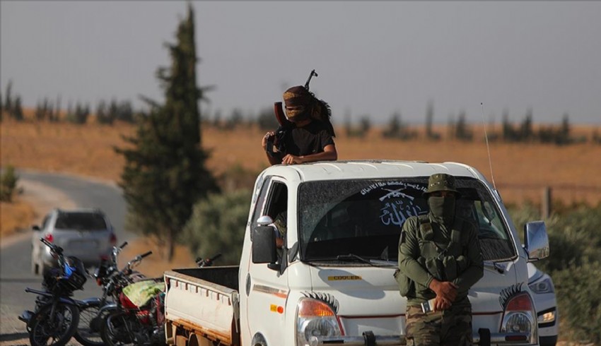 Deyrizor'da terör örgütü PKK/YPG ile Arap aşiretleri çatışıyor