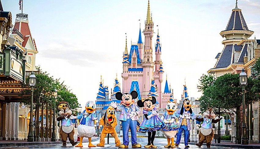 Disney tema parklarına 60 milyar dolar harcama yapacak