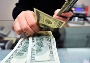 Dolar tutulamıyor, 2.90'ı da geçti