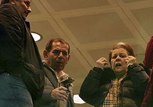 Dursun Özbek’i Turgay Ciner'in locasına almadılar