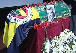 Ekrem Bora'ya Fener bayrağıyla veda