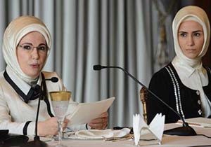 Ak Saray'a tanesi bin TL'ye altın varaklı kadeh