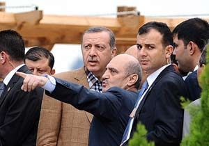 ‘Müslüman uşaktır yardımcı olun’
