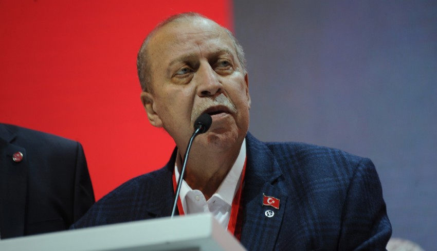 Eski Çalışma Bakanı Yaşar Okuyan hayatını kaybetti