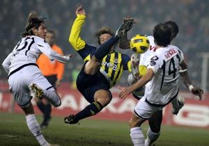 Fener şampiyonluk yolunda büyük darbe aldı