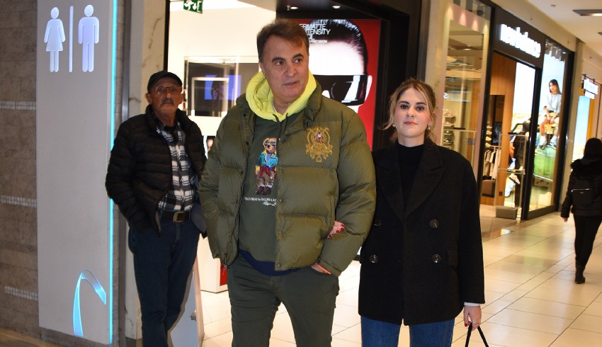 Fikret Orman ve kızının alışveriş keyfi