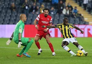 Fenerbahçe, Mersin'i yendi, liderlik koltuğuna oturdu