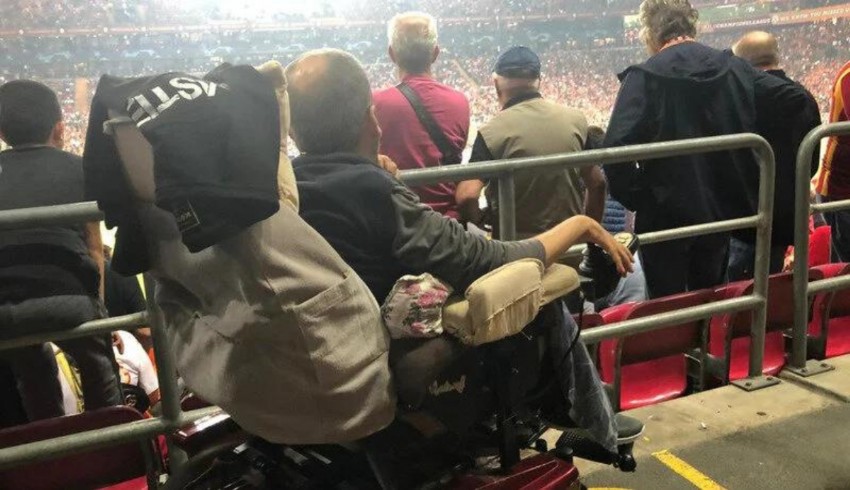 Galatasaraylı engelli taraftarlardan engelli rampası talebi