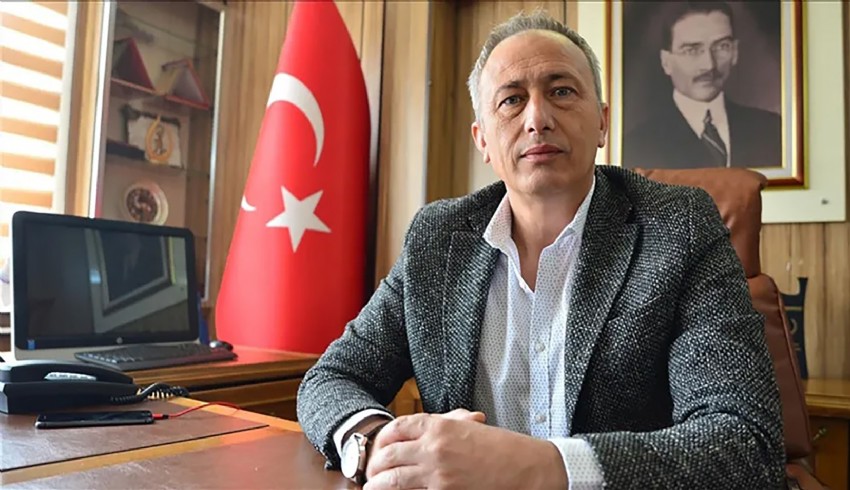 Gökçeada Belediye Başkanı Çetin'in davası: İlk duruşmada yurt dışı çıkış yasağı kaldırıldı