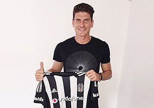 Mario Gomez darbe girişiminden korktu, Beşiktaş'ı bıraktı