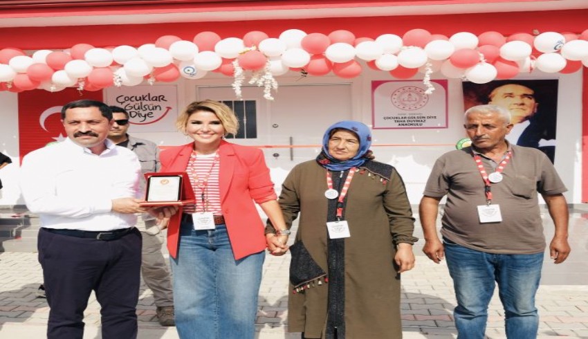 Gülben Ergen'den depremde vefat eden fenomen Taha Duymaz'a vefa