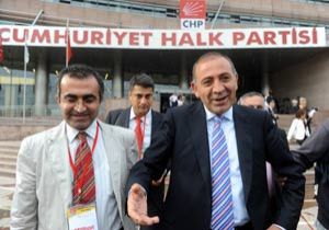 CHP MYK üyesi: Gürsel Tekin, medya maymunu