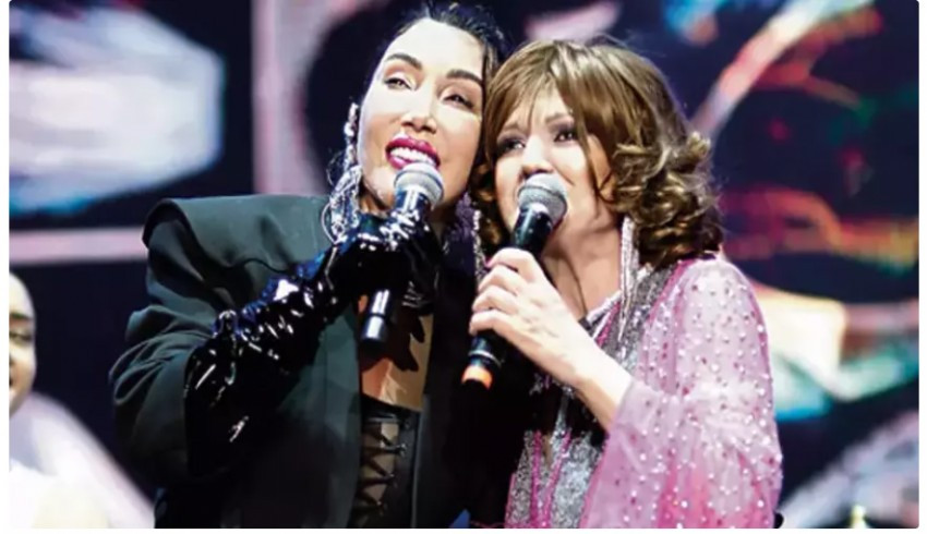 Hande Yener idolüm dediği Gülden Karaböcek’le düet yaptı