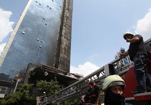 Polat Tower harabeye döndü