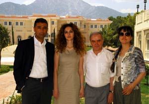 Güral'ın en büyük destekçisi kızı Harika oldu
