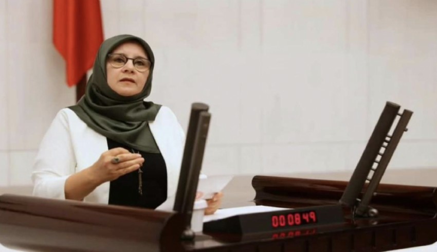 HDP'li Hüda Kaya havaalanında yakalandı